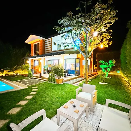 Liggo Garden Muestakil Muhafazakar Isitmali Havuzlu Sapanca