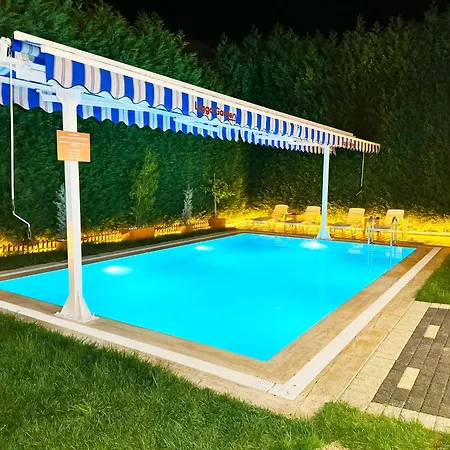 Liggo Garden Muestakil Muhafazakar Isitmali Havuzlu Vila *
