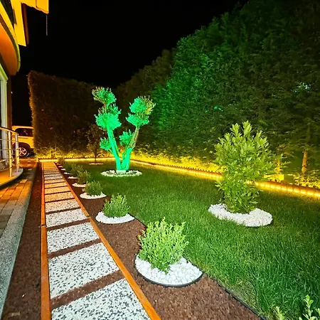 Vila Liggo Garden Muestakil Muhafazakar Isitmali Havuzlu *